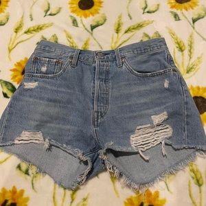 Levi’s short